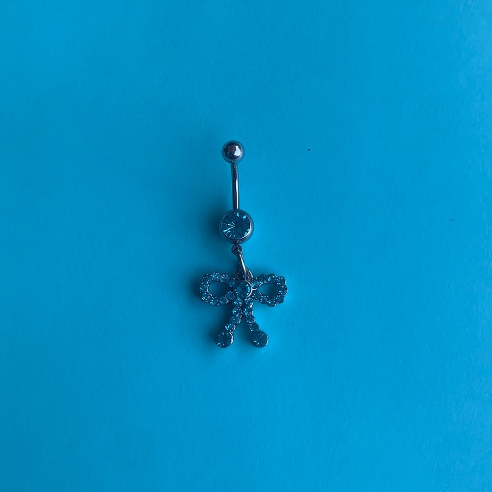 Bow belly ring